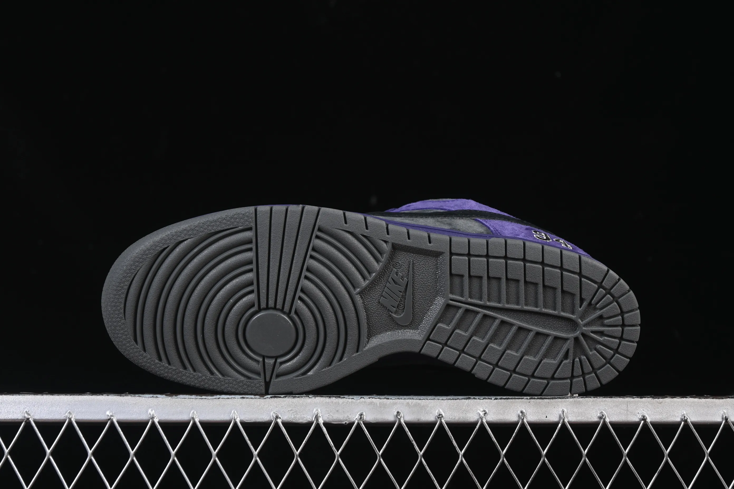 All categories Nk SB Dunk Series Nk SB Dunk Low low-top sneakers C version Supreme x Nike Dunk SB Dunk Low joint gray and purple low-top casual skateboard shoes HQ8487-500